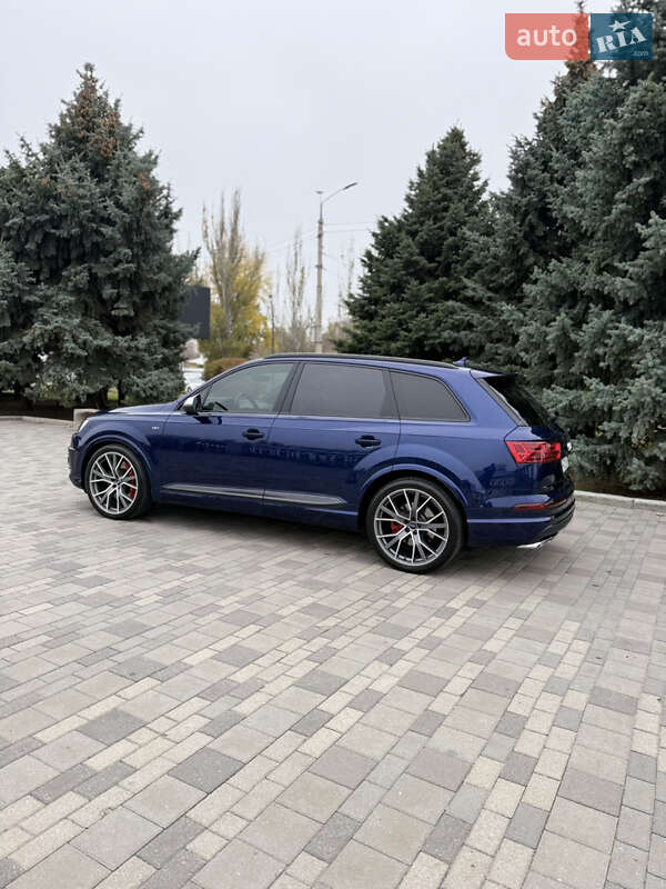 Позашляховик / Кросовер Audi SQ7 2018 в Дніпрі фото 6 Позашляховик / Кросовер Audi SQ7 2018 в Дніпрі