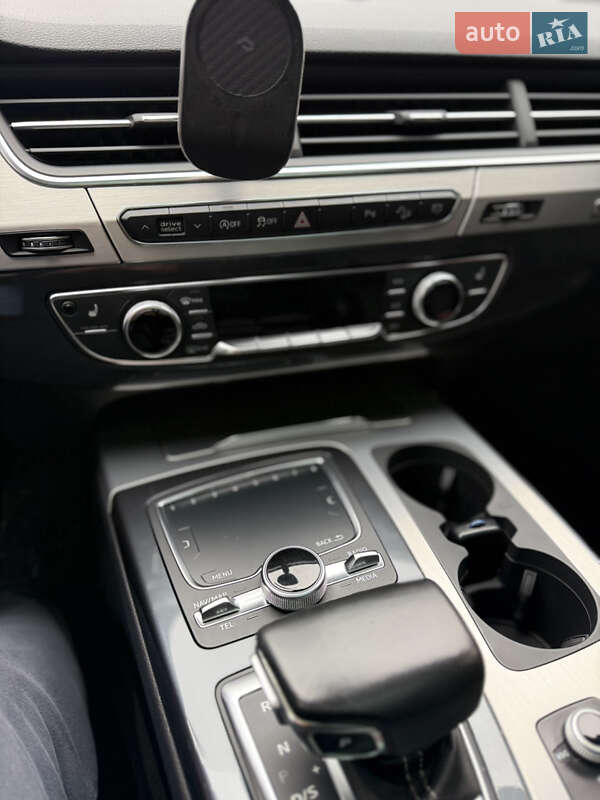 Позашляховик / Кросовер Audi SQ7 2018 в Дніпрі фото 42 Позашляховик / Кросовер Audi SQ7 2018 в Дніпрі