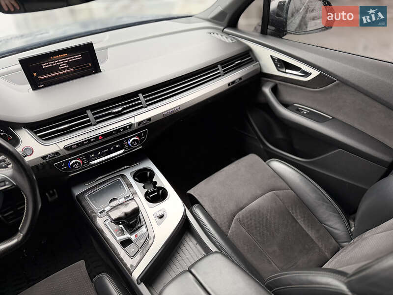 Позашляховик / Кросовер Audi SQ7 2017 в Києві