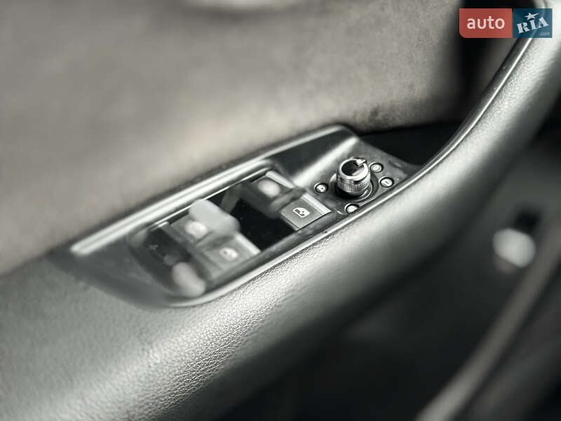 Позашляховик / Кросовер Audi SQ7 2017 в Києві