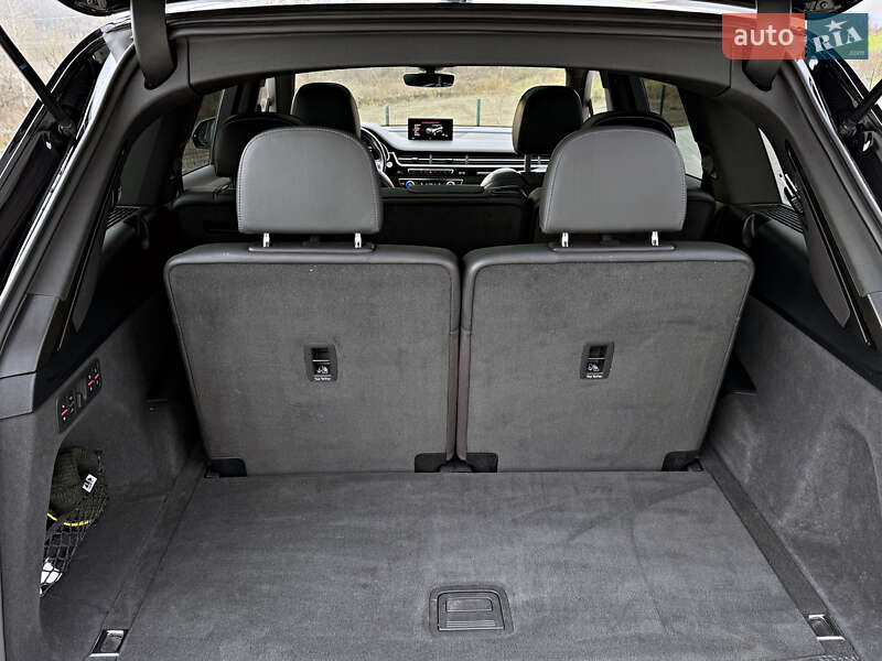 Внедорожник / Кроссовер Audi SQ7 2018 в Черновцах фото 16 Внедорожник / Кроссовер Audi SQ7 2018 в Черновцах