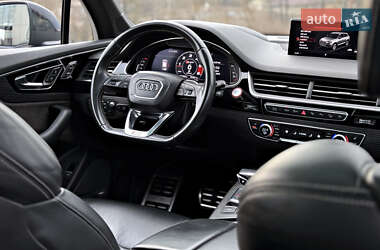 Внедорожник / Кроссовер Audi SQ7 2018 в Черновцах