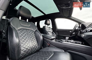 Внедорожник / Кроссовер Audi SQ7 2018 в Черновцах