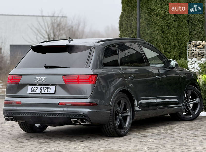 Позашляховик / Кросовер Audi SQ7 2017 в Стрию