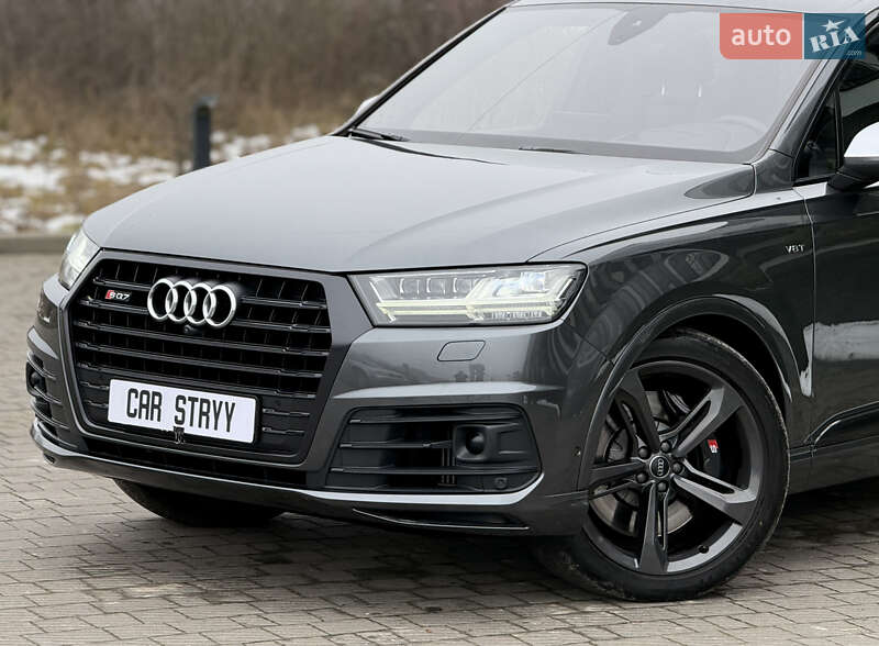 Позашляховик / Кросовер Audi SQ7 2017 в Стрию