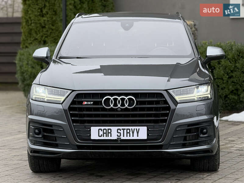 Позашляховик / Кросовер Audi SQ7 2017 в Стрию