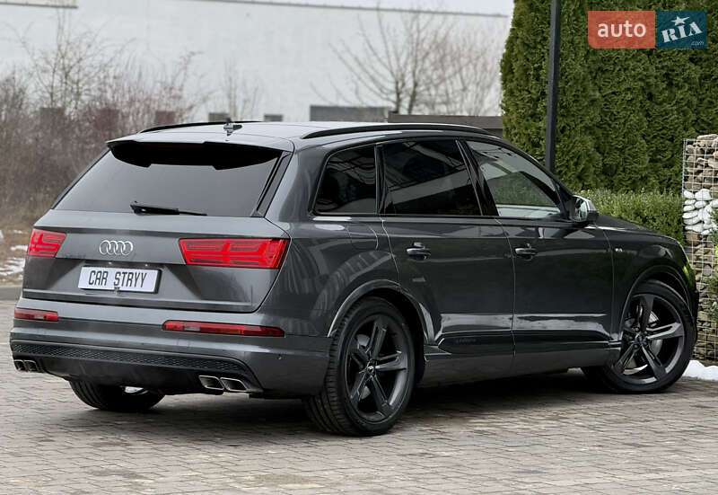 Позашляховик / Кросовер Audi SQ7 2017 в Стрию
