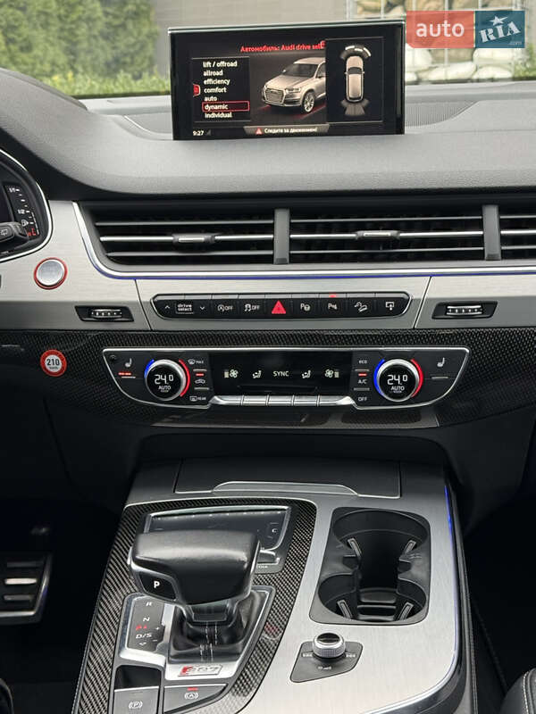 Позашляховик / Кросовер Audi SQ7 2017 в Стрию