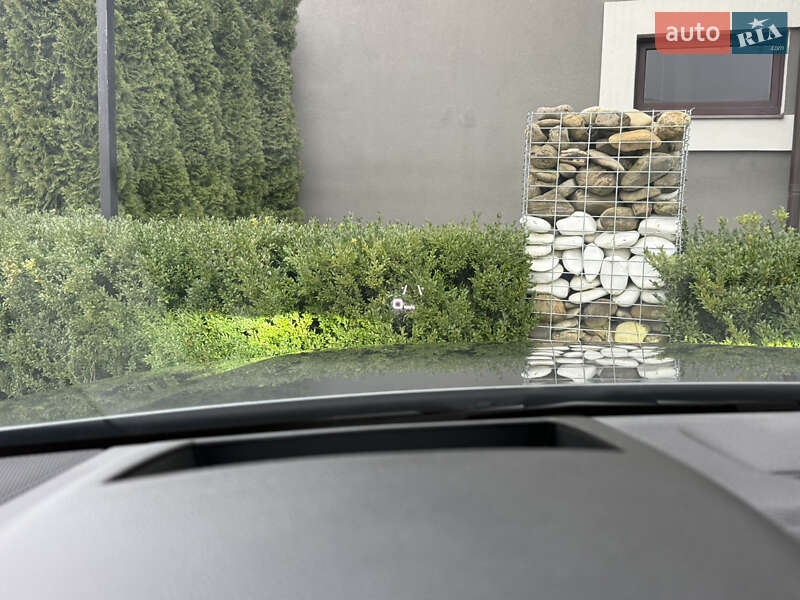 Позашляховик / Кросовер Audi SQ7 2017 в Стрию