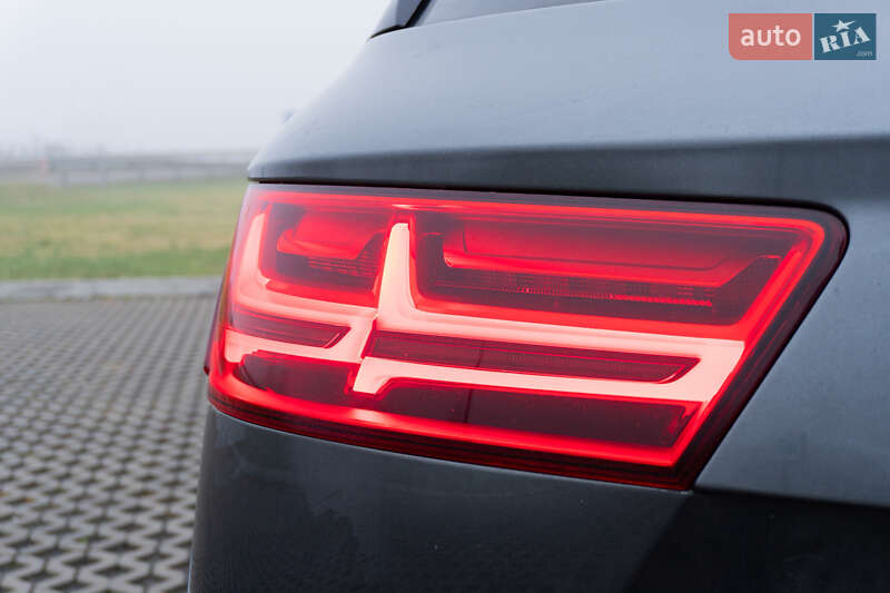 Позашляховик / Кросовер Audi SQ7 2018 в Львові