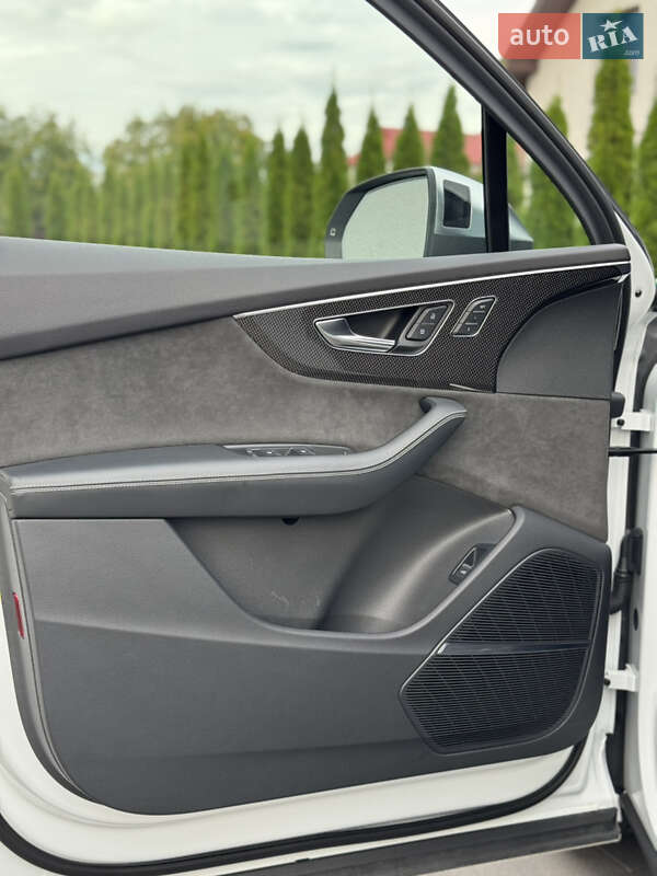 Внедорожник / Кроссовер Audi SQ7 2021 в Ивано-Франковске