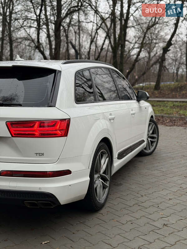 Внедорожник / Кроссовер Audi SQ7 2017 в Киеве фото 18 Внедорожник / Кроссовер Audi SQ7 2017 в Киеве