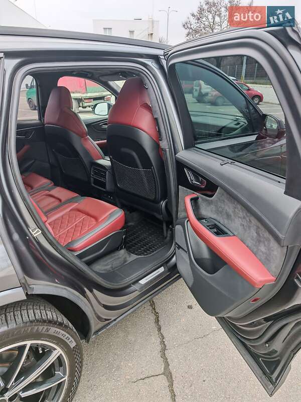 Позашляховик / Кросовер Audi SQ7 2020 в Дніпрі