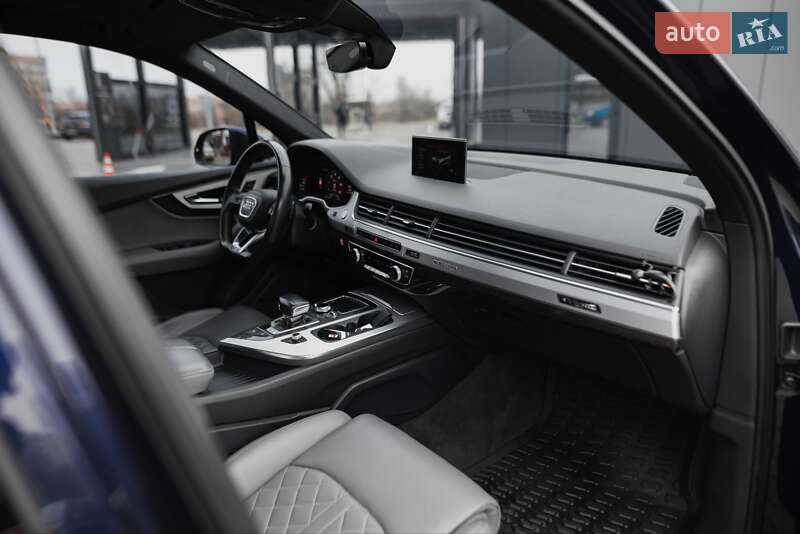 Внедорожник / Кроссовер Audi SQ7 2019 в Кривом Роге