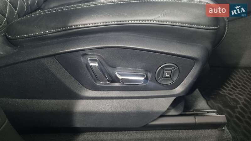 Позашляховик / Кросовер Audi SQ7 2020 в Чернівцях