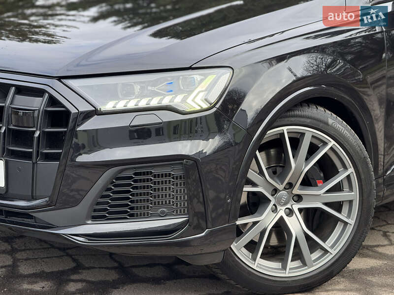 Внедорожник / Кроссовер Audi SQ7 2019 в Ровно