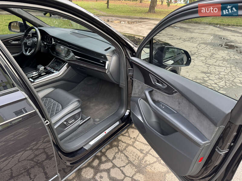 Внедорожник / Кроссовер Audi SQ7 2019 в Ровно