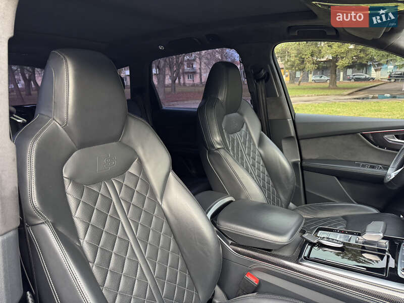 Внедорожник / Кроссовер Audi SQ7 2019 в Ровно