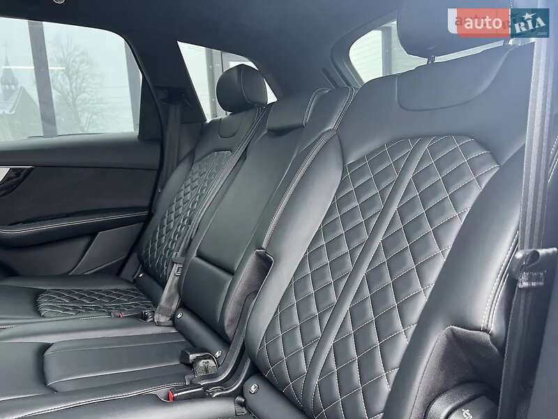 Позашляховик / Кросовер Audi SQ7 2017 в Вінниці