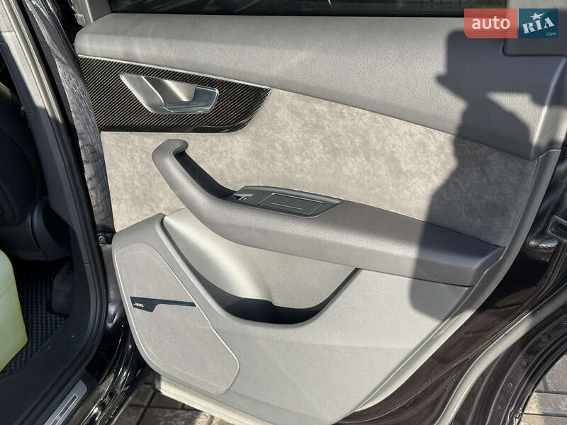 Позашляховик / Кросовер Audi SQ7 2020 в Києві