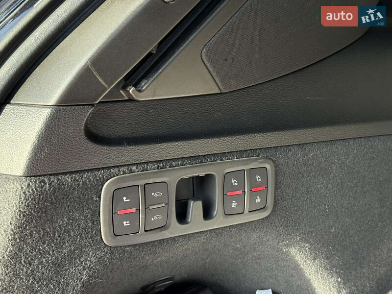 Позашляховик / Кросовер Audi SQ7 2020 в Києві