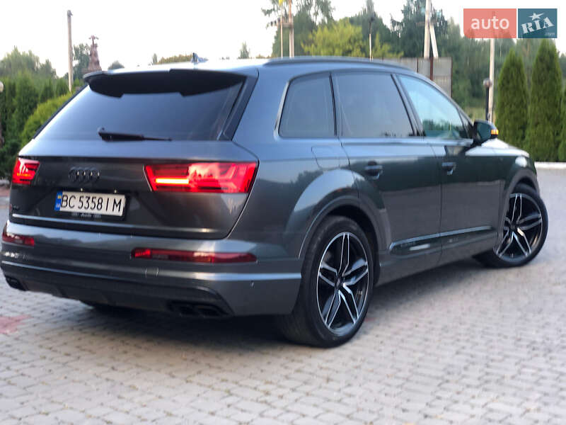 Внедорожник / Кроссовер Audi SQ7 2017 в Трускавце