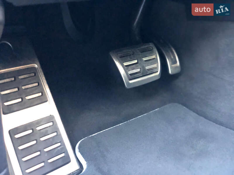 Внедорожник / Кроссовер Audi SQ7 2017 в Трускавце