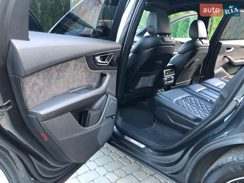 Внедорожник / Кроссовер Audi SQ7 2017 в Трускавце