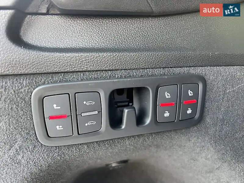 Позашляховик / Кросовер Audi SQ7 2017 в Києві
