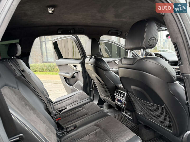 Внедорожник / Кроссовер Audi SQ7 2018 в Киеве фото 28 Внедорожник / Кроссовер Audi SQ7 2018 в Киеве