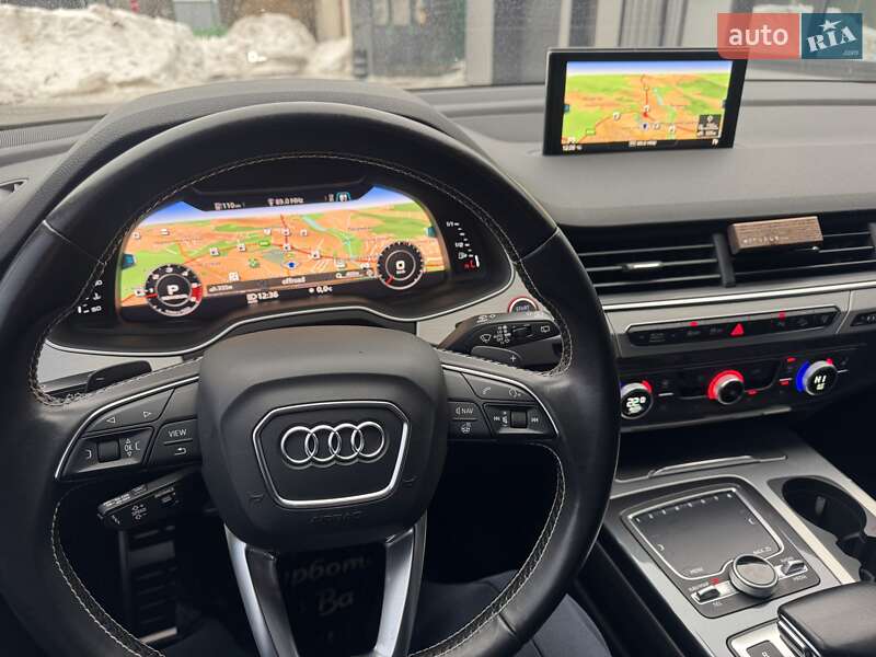 Внедорожник / Кроссовер Audi SQ7 2017 в Тернополе