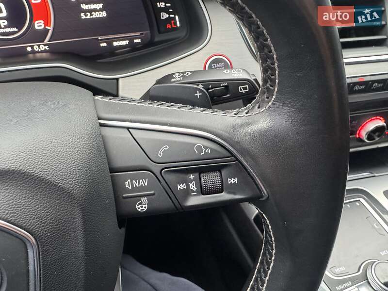 Внедорожник / Кроссовер Audi SQ7 2017 в Тернополе