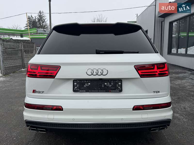 Внедорожник / Кроссовер Audi SQ7 2017 в Тернополе