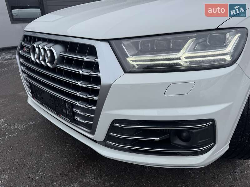Внедорожник / Кроссовер Audi SQ7 2017 в Тернополе