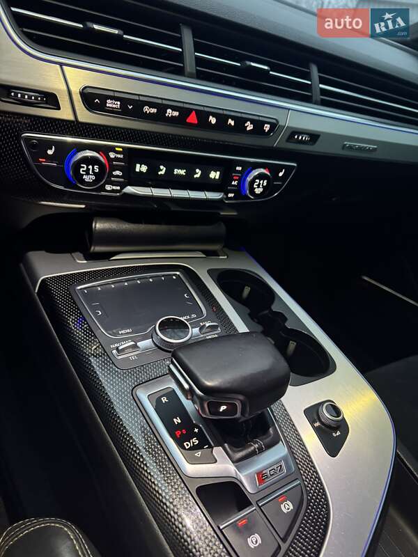 Позашляховик / Кросовер Audi SQ7 2016 в Полтаві фото 9 Позашляховик / Кросовер Audi SQ7 2016 в Полтаві
