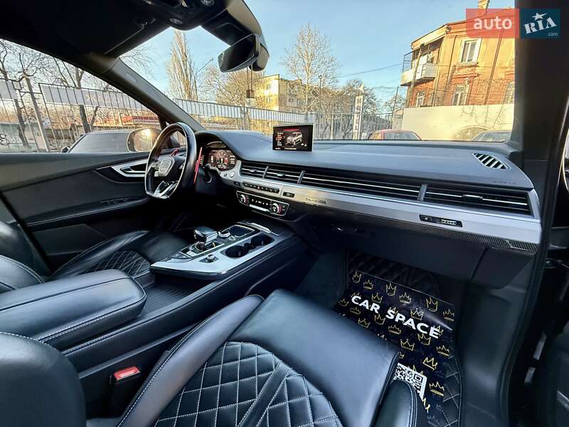 Внедорожник / Кроссовер Audi SQ7 2017 в Одессе