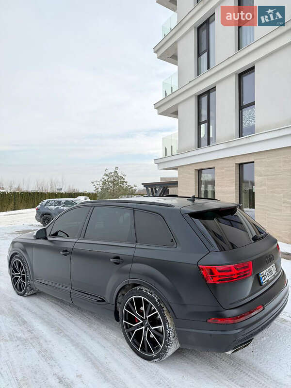 Внедорожник / Кроссовер Audi SQ7 2017 в Киеве фото 3 Внедорожник / Кроссовер Audi SQ7 2017 в Киеве