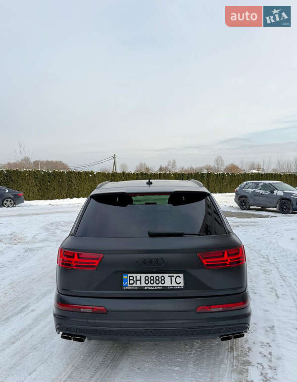 Внедорожник / Кроссовер Audi SQ7 2017 в Киеве фото 6 Внедорожник / Кроссовер Audi SQ7 2017 в Киеве