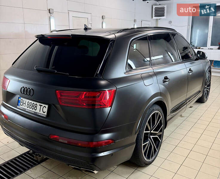 Внедорожник / Кроссовер Audi SQ7 2017 в Киеве фото 15 Внедорожник / Кроссовер Audi SQ7 2017 в Киеве