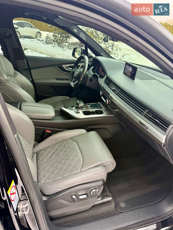 Внедорожник / Кроссовер Audi SQ7 2017 в Киеве фото 20 Внедорожник / Кроссовер Audi SQ7 2017 в Киеве