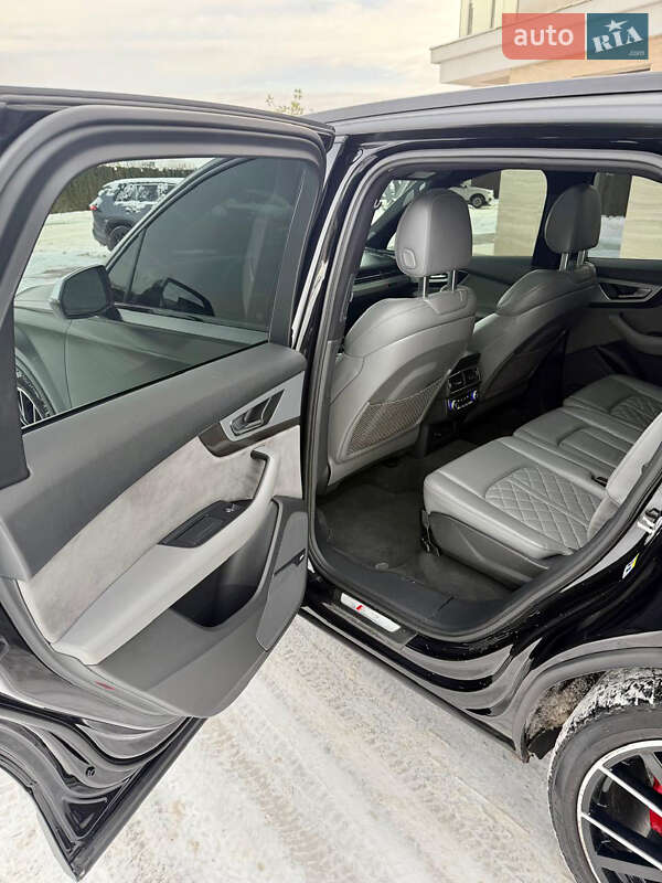 Внедорожник / Кроссовер Audi SQ7 2017 в Киеве фото 23 Внедорожник / Кроссовер Audi SQ7 2017 в Киеве