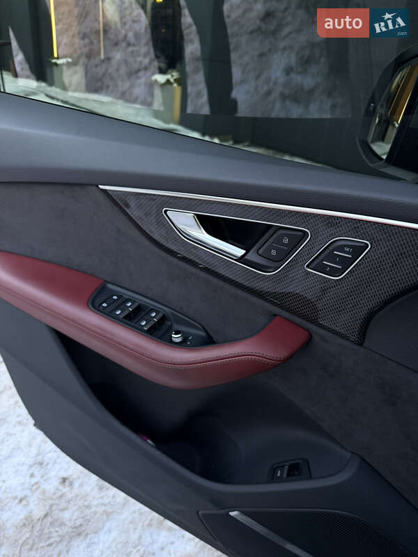 Позашляховик / Кросовер Audi SQ7 2021 в Києві