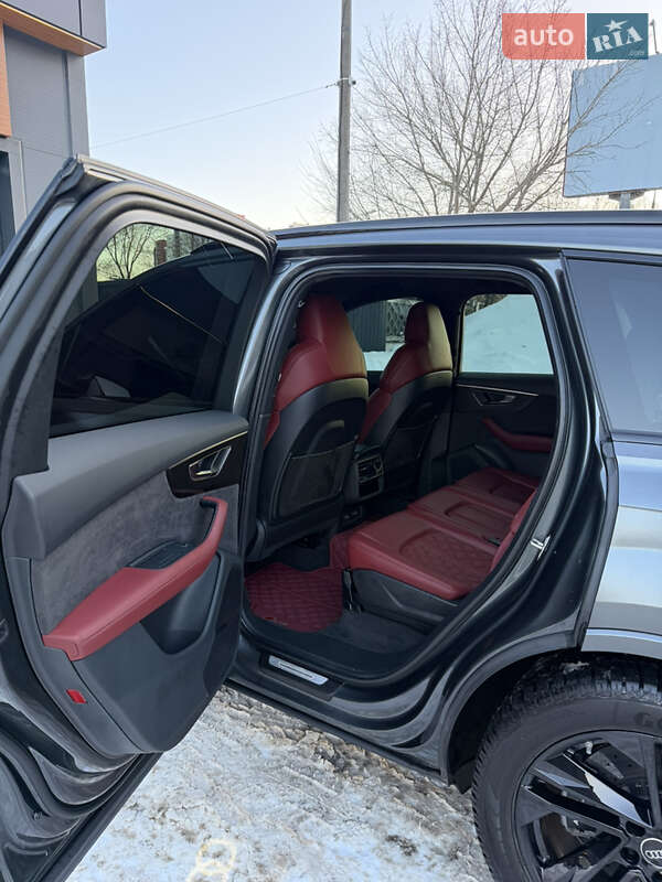 Позашляховик / Кросовер Audi SQ7 2021 в Києві