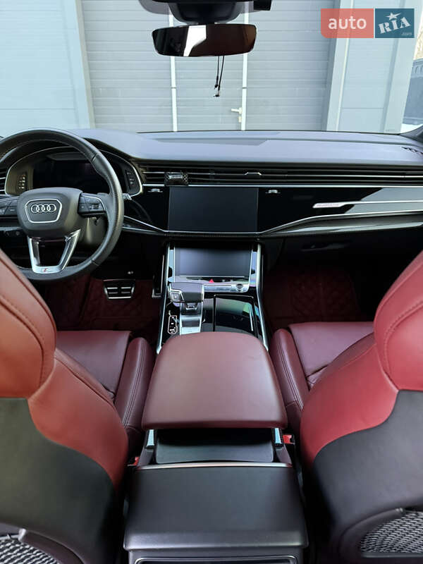Позашляховик / Кросовер Audi SQ7 2021 в Києві