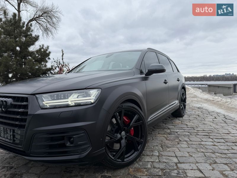 Позашляховик / Кросовер Audi SQ7 2018 в Києві