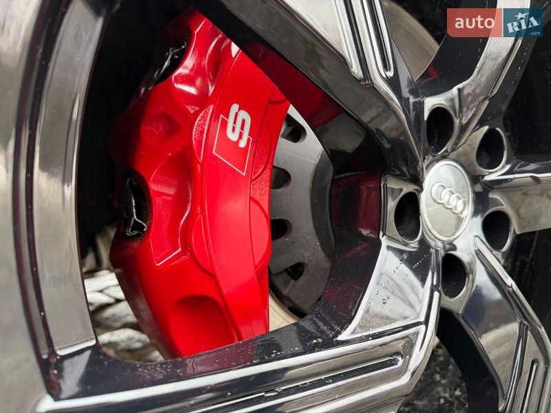 Позашляховик / Кросовер Audi SQ7 2018 в Києві