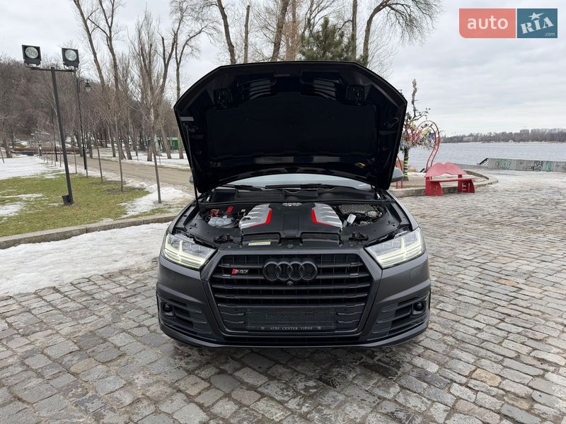 Позашляховик / Кросовер Audi SQ7 2018 в Києві