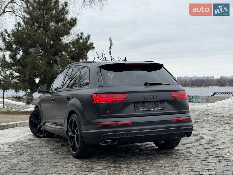 Позашляховик / Кросовер Audi SQ7 2018 в Києві
