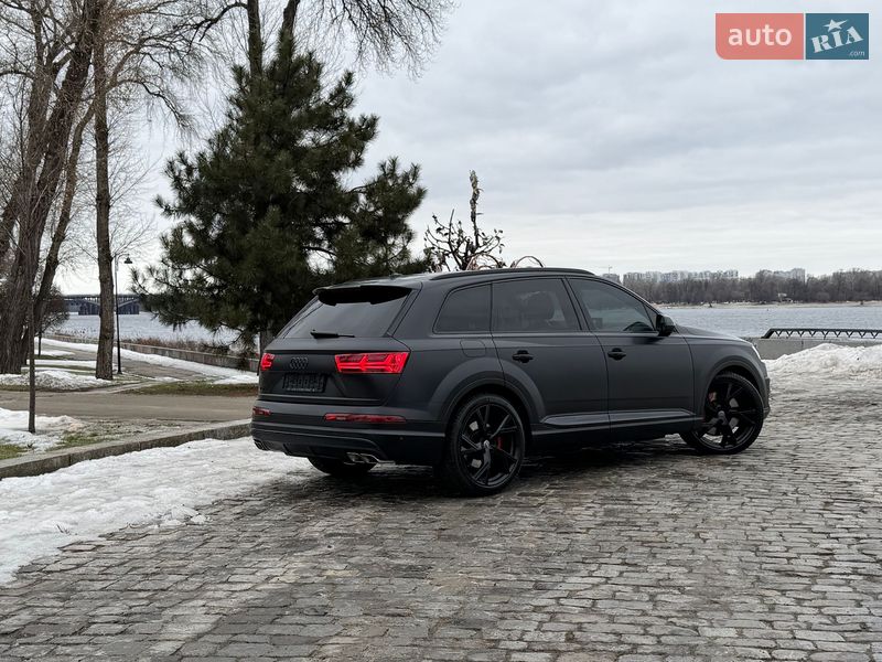 Позашляховик / Кросовер Audi SQ7 2018 в Києві