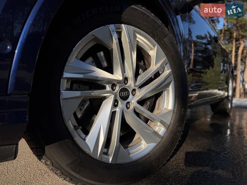 Внедорожник / Кроссовер Audi SQ7 2020 в Киеве